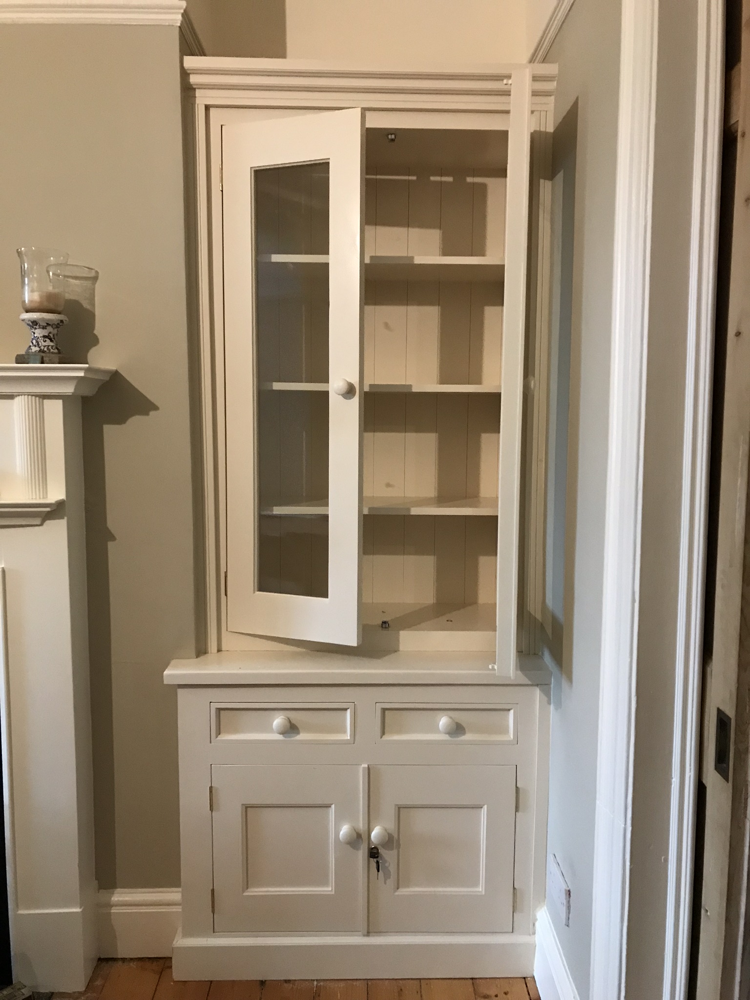 Painted Alcove with Waxed Counter 