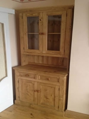 Dresser Made to fit Alcove 