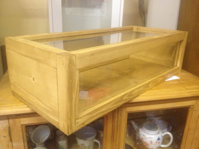 Glass shop display made to order